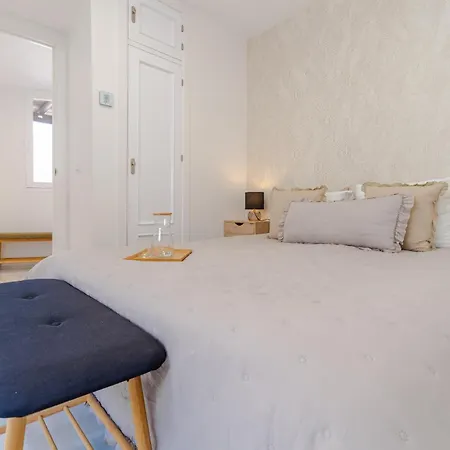 Modern Centre * マルベーリャ