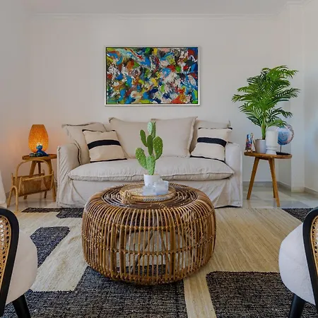 Modern Centre 公寓